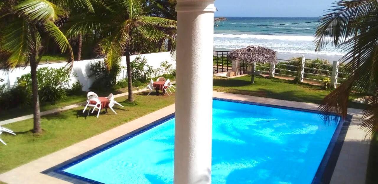 Crystal Resort Dikwella Bagian luar foto