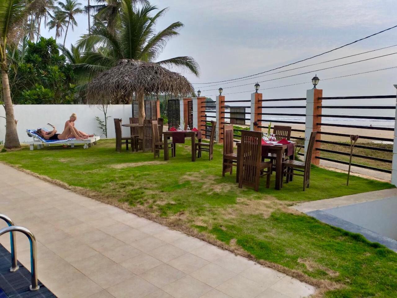 Crystal Resort Dikwella Bagian luar foto