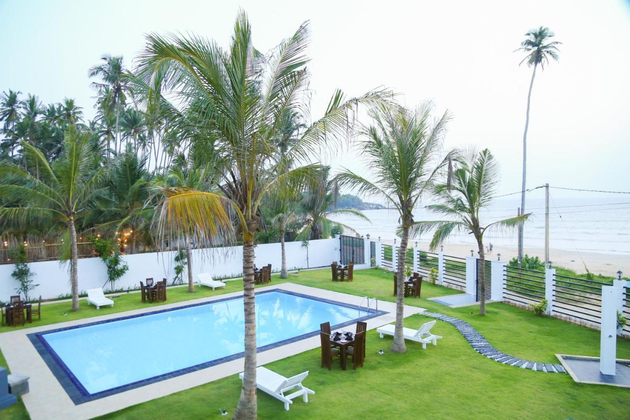 Crystal Resort Dikwella Bagian luar foto